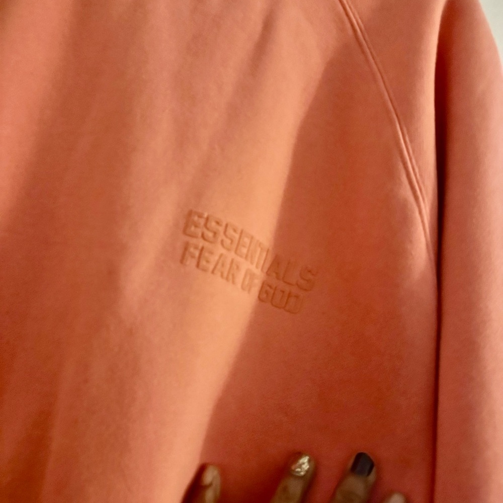 Like New Essentials FOG Fear of God Crewneck Sweatshirt - Picture 3 of 11
